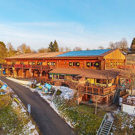 Sport-Hotel Sibenicni Vrch Mnichovice Exterior foto