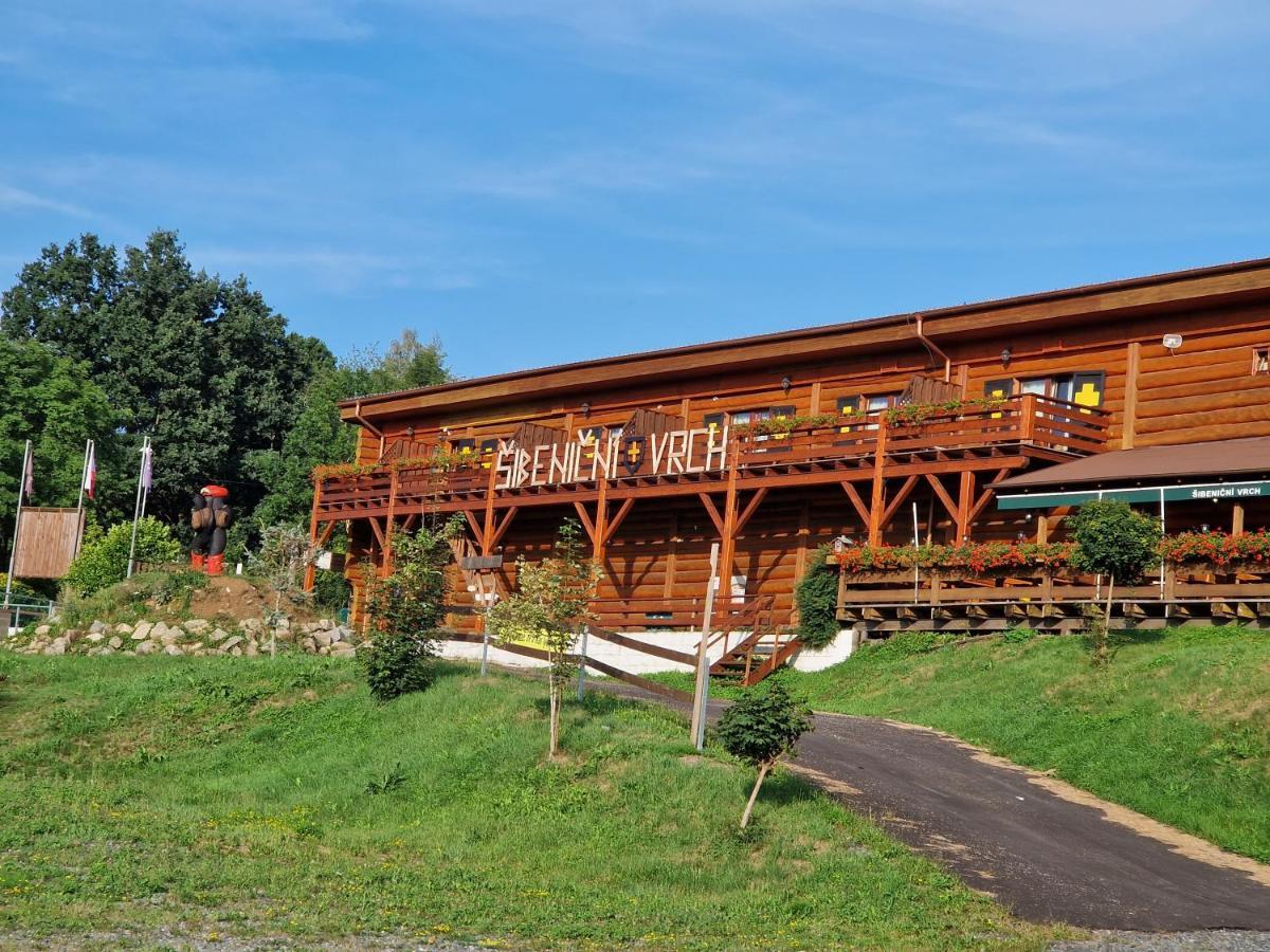 Sport-Hotel Sibenicni Vrch Mnichovice Exterior foto